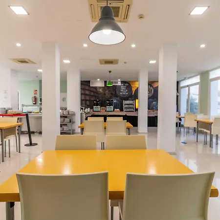 旅馆 阿尔伯格英特芬赫雷斯德拉弗龙特拉酒店