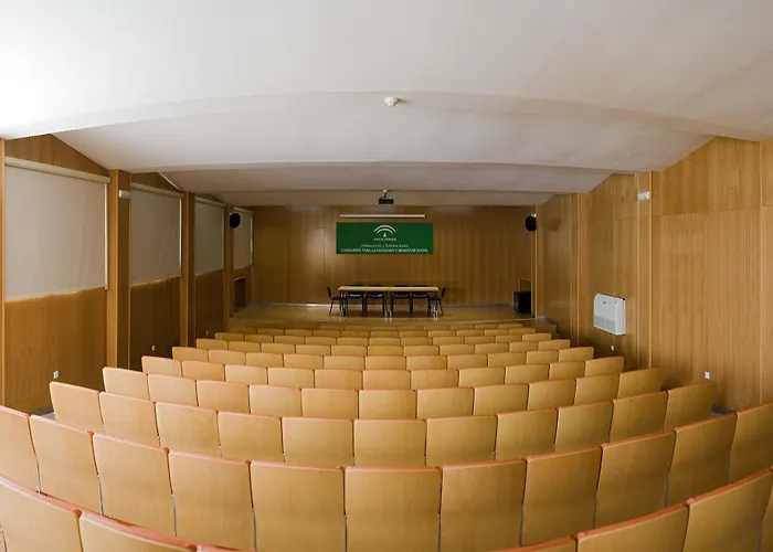 Inturjoven אכסניה חרז